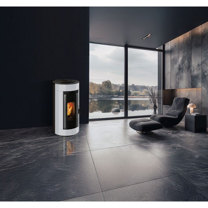 Stufa a pellet ermetica TermoVana Charly 9 BACK Bianco Opaco con sarico posteriore, 8,8kW -1