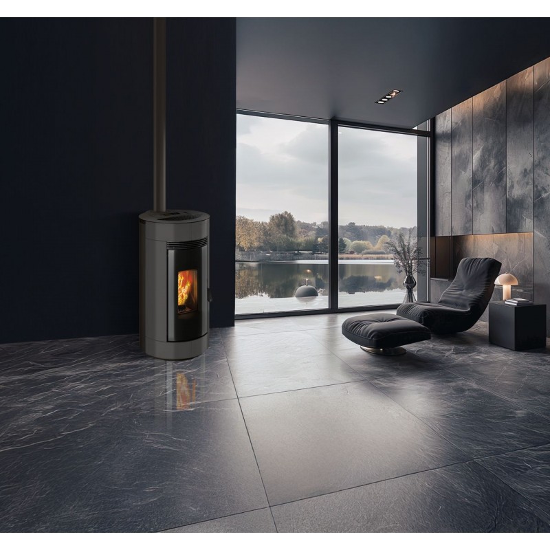 Stufa a pellet ermetica TermoVana Charly 9 UP Grafite Opaco con sarico superiore, 8,8kW -1